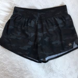 •GapFit Black Camo Athletic Shorts•